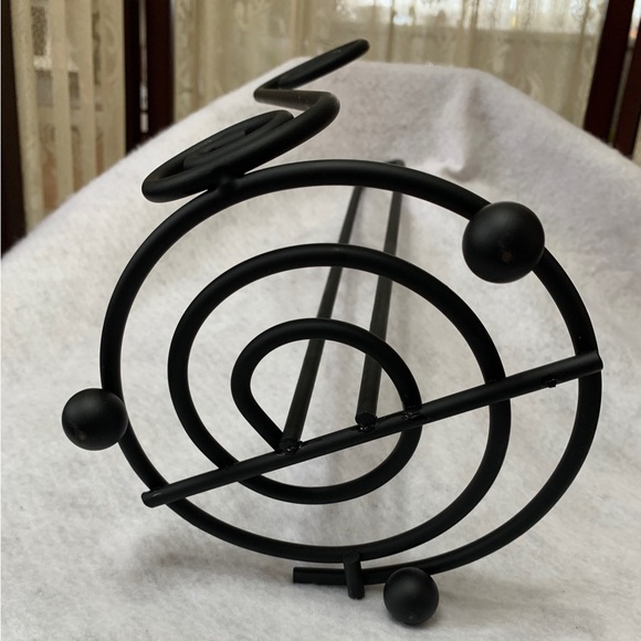 ‼️LAST DAY 2/28‼️ SPECTRUM DIVERSIFIED SCROLL WROUGHT IRON PAPER TOWEL HOLDER - Picture 6 of 6